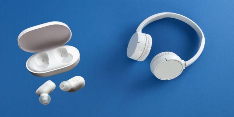 Tai nghe bluetooth dùng được bao lâu? Mẹo kéo dài tuổi thọ Pin