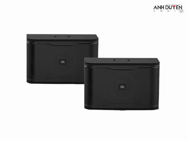 Hình ảnh trải nghiệm tai nghe JBL tại showroom ở Đà Nẵng giúp người dùng đưa ra lựa chọn đúng