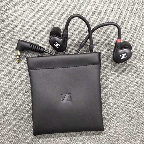 Mô tả không gian thư giãn với tai nghe Sennheiser IE 40 Pro