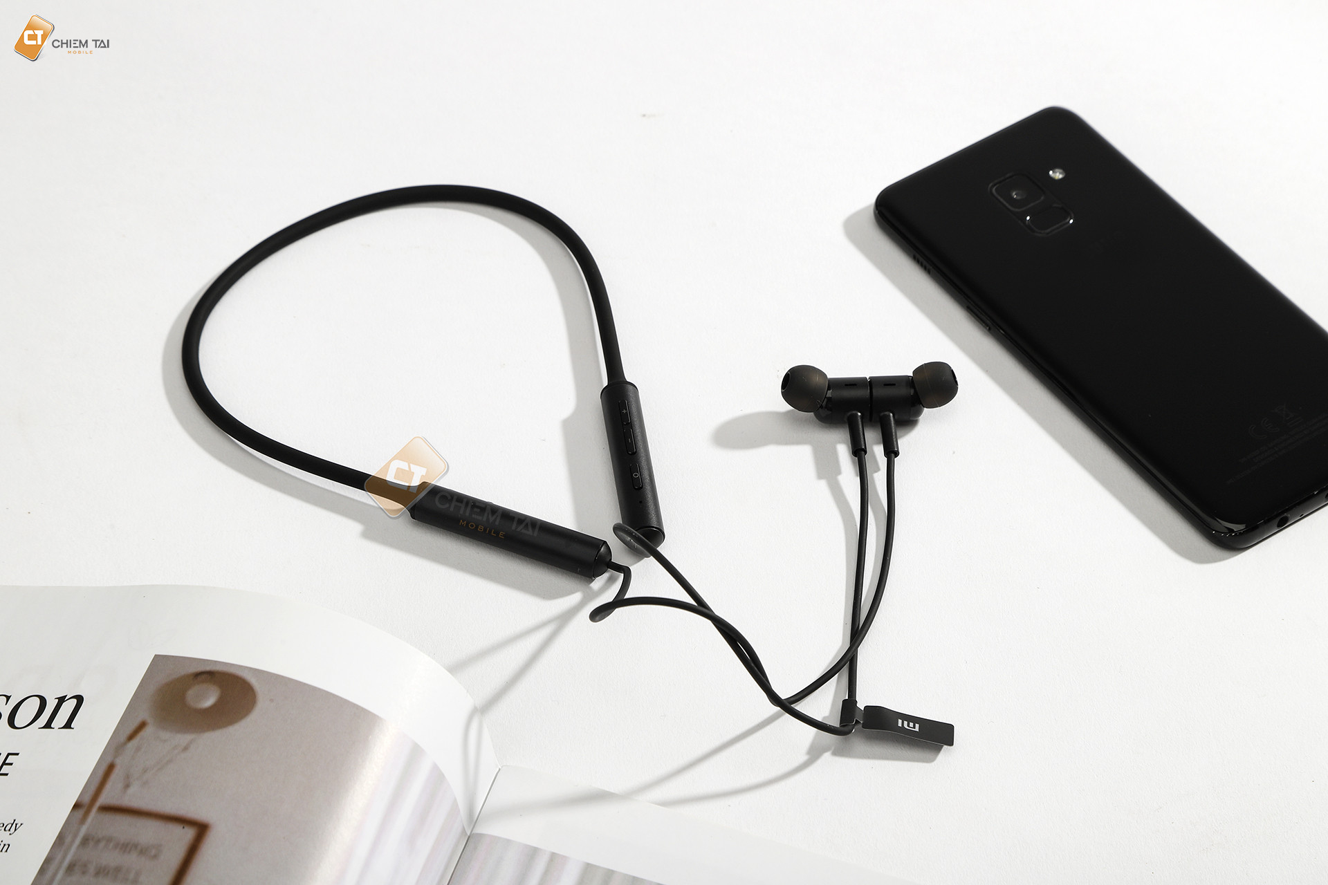 Cận cảnh thiết kế housing kim loại tinh xảo của Xiaomi Line Free