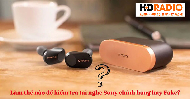 So sánh bao bì và logo trên hộp tai nghe Sony