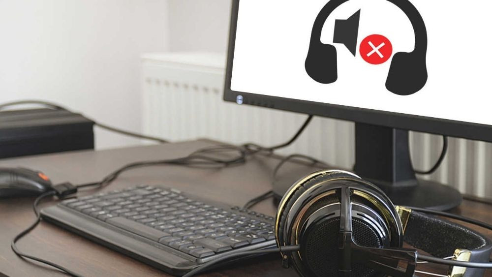 Tại sao cắm tai nghe vào máy tính không nghe được