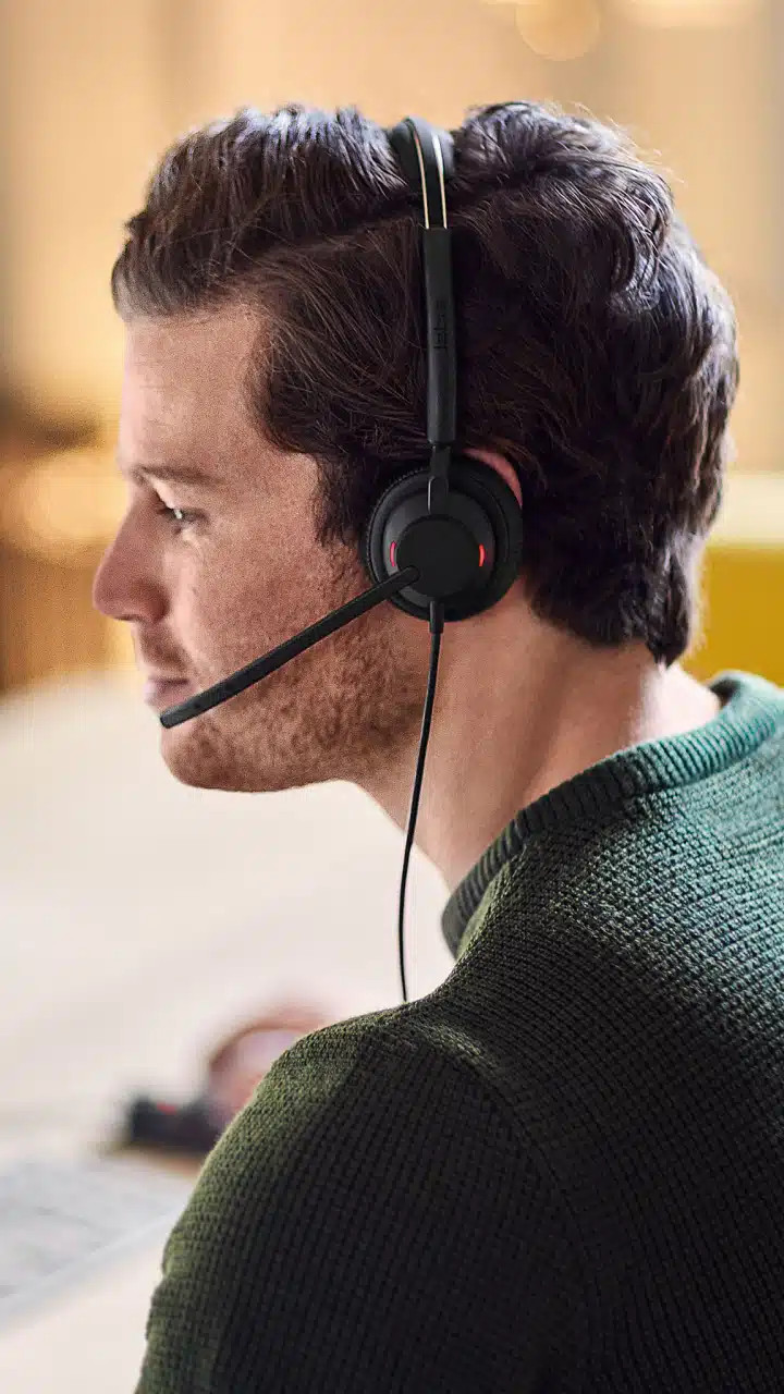 Đa dạng mẫu mã tai nghe cho doanh nghiệp