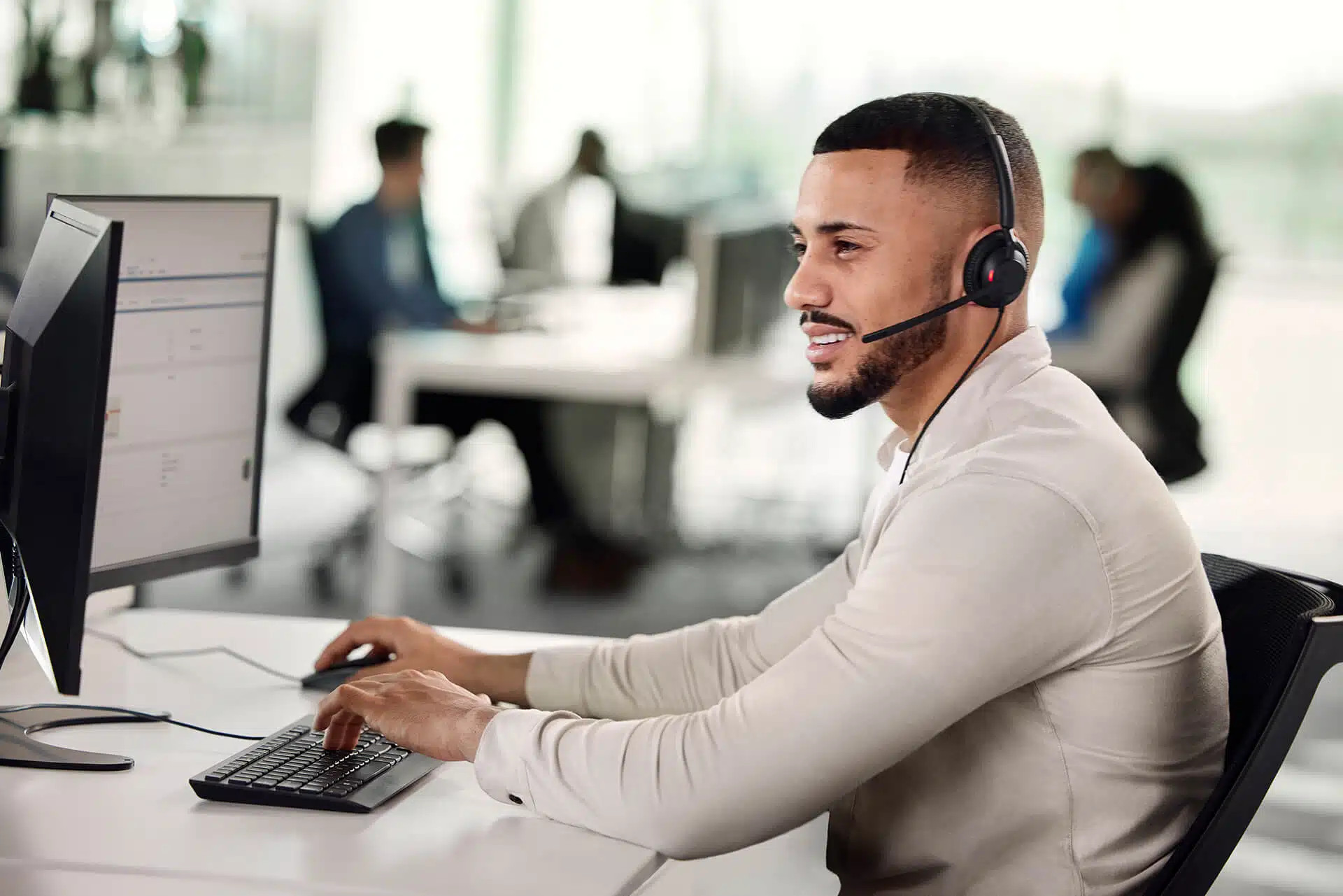 Thiết kế tai nghe hiện đại giúp giảm mệt mỏi khi đeo lâu