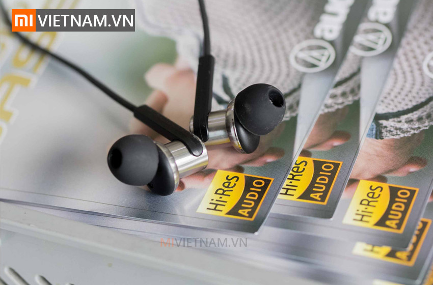 Jack cắm 3.5mm mạ vàng của Xiaomi Piston 4.0