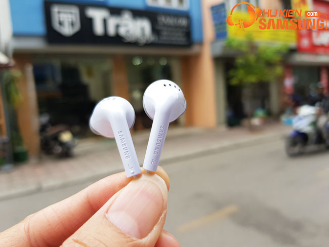 Jack cắm 3.5mm mạ vàng đảm bảo tín hiệu âm thanh