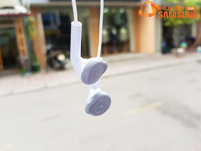 Thiết kế màng loa độc đáo giúp phân tán âm thanh đều