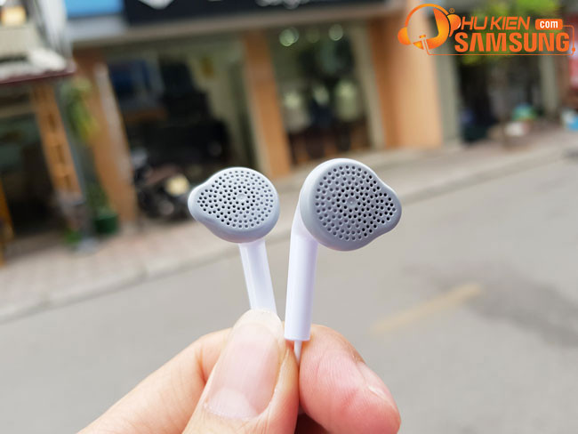 Trải nghiệm âm nhạc thư giãn với tai nghe J7 Prime