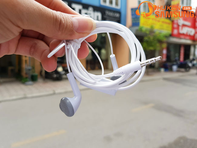 Tai nghe Samsung chính hãng luôn có sẵn hàng
