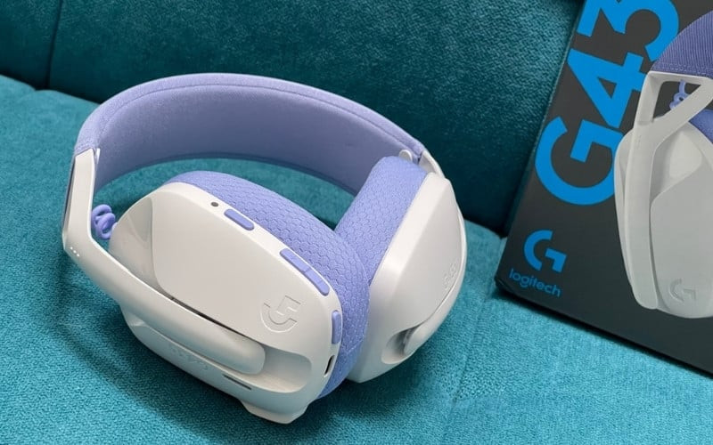 Ưu tiên tai nghe có đệm tai mềm mại và headband điều chỉnh được để thoải mái