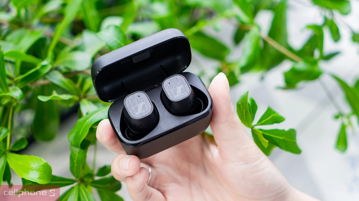 Tai nghe nhét tai Sennheiser nhỏ gọn, tiện lợi và thời trang