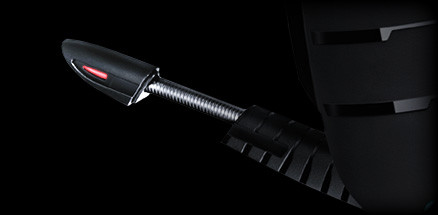 Microphone chống ồn và khả năng gập gọn của Logitech G633