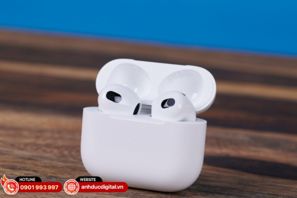 Tai nghe Apple AirPods Pro 3 màu trắng với ANC mạnh mẽ, âm thanh sống động và thiết kế thoải mái