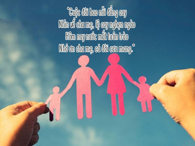 Người mẹ tảo tần gánh nặng cuộc đời để nuôi con cái khôn lớn