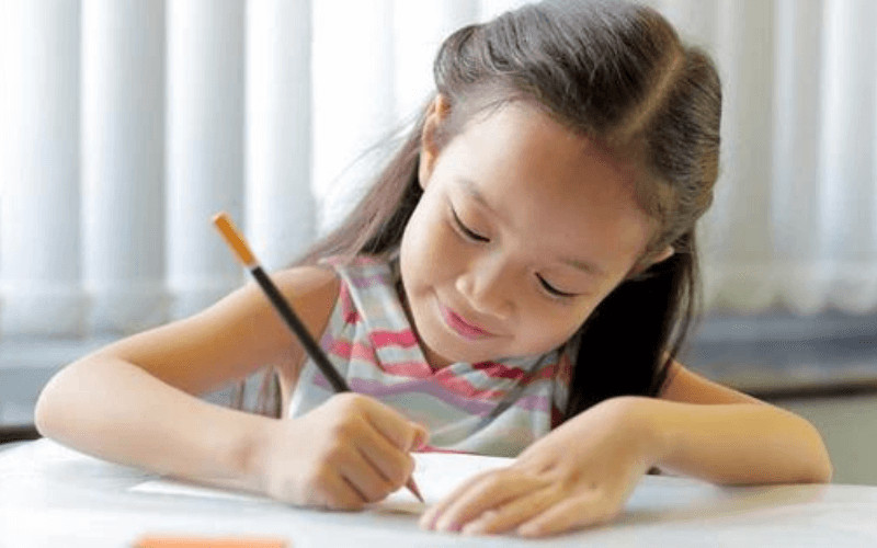 Những lưu ý cần tránh khi sử dụng dấu ngoặc kép trong văn bản, bao gồm cả việc không dùng bừa bãi và không bỏ sót dấu hai chấm.
